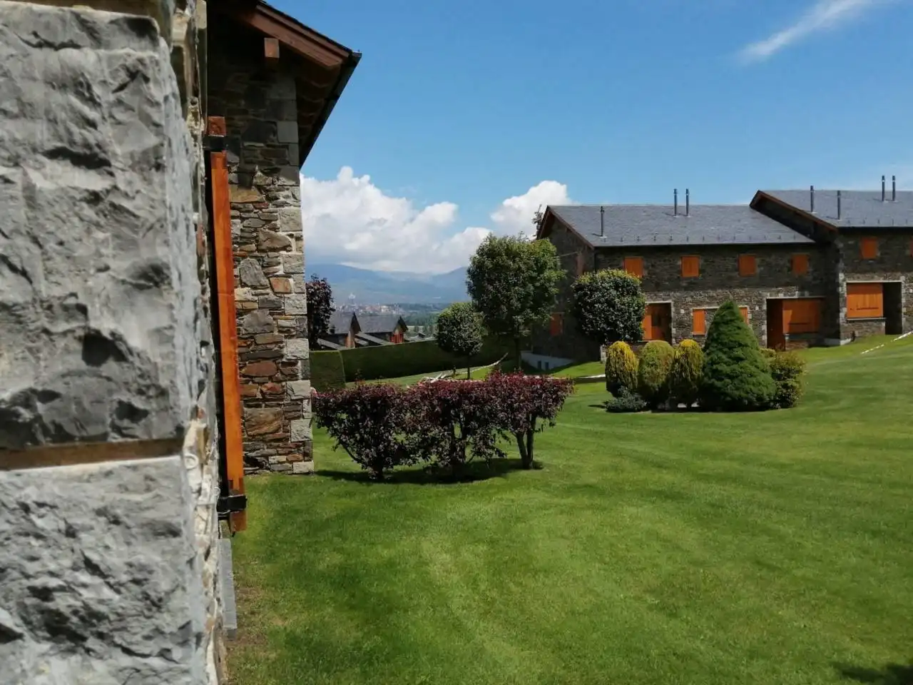 Jardí de Casa adosada de lloguer en Fontanals de Cerdanya amb Calefacció, Terrassa i Moblat