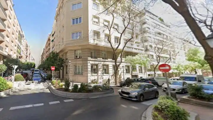 Exterior view of Office for sale in Madrid  with Air Conditioner, Heating and Internet