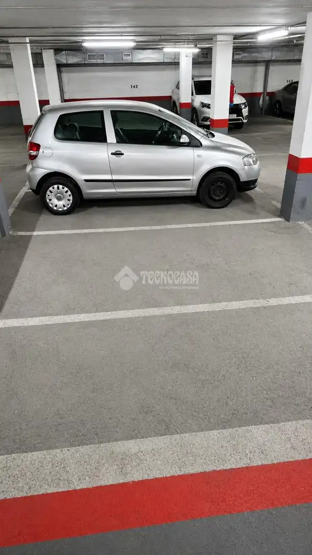 Parking de Local de alquiler en Madrid con Aire acondicionado y Calefacción