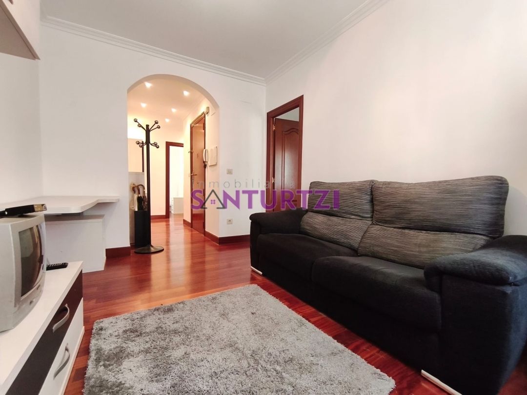 Living room of Flat for sale in Santurtzi   with Heating and Furnished