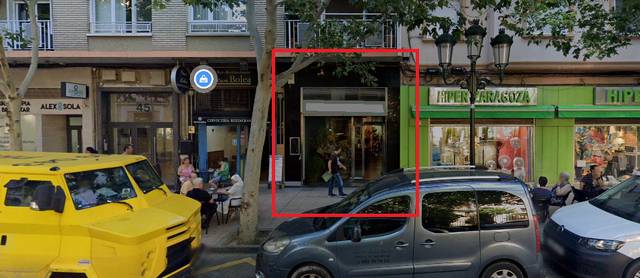 Local comercial en Alquiler en Calle de Santiago Ramón y Cajal, 45 en Plaza de Toros