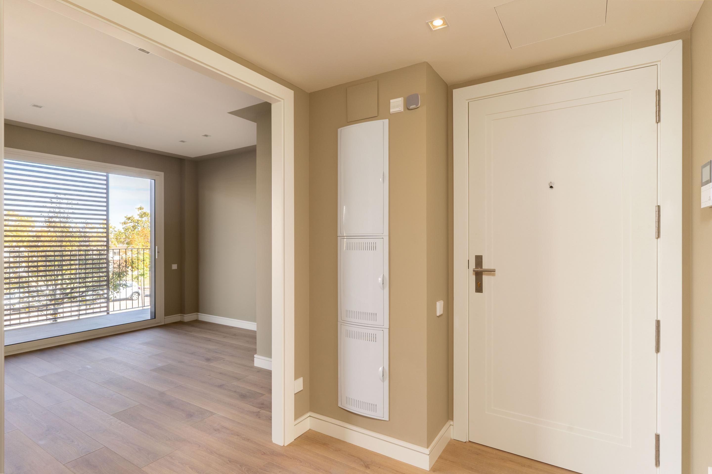 Wohnung zur Miete in Sabadell mit Klimaanlage, Privatgarten und Parkett