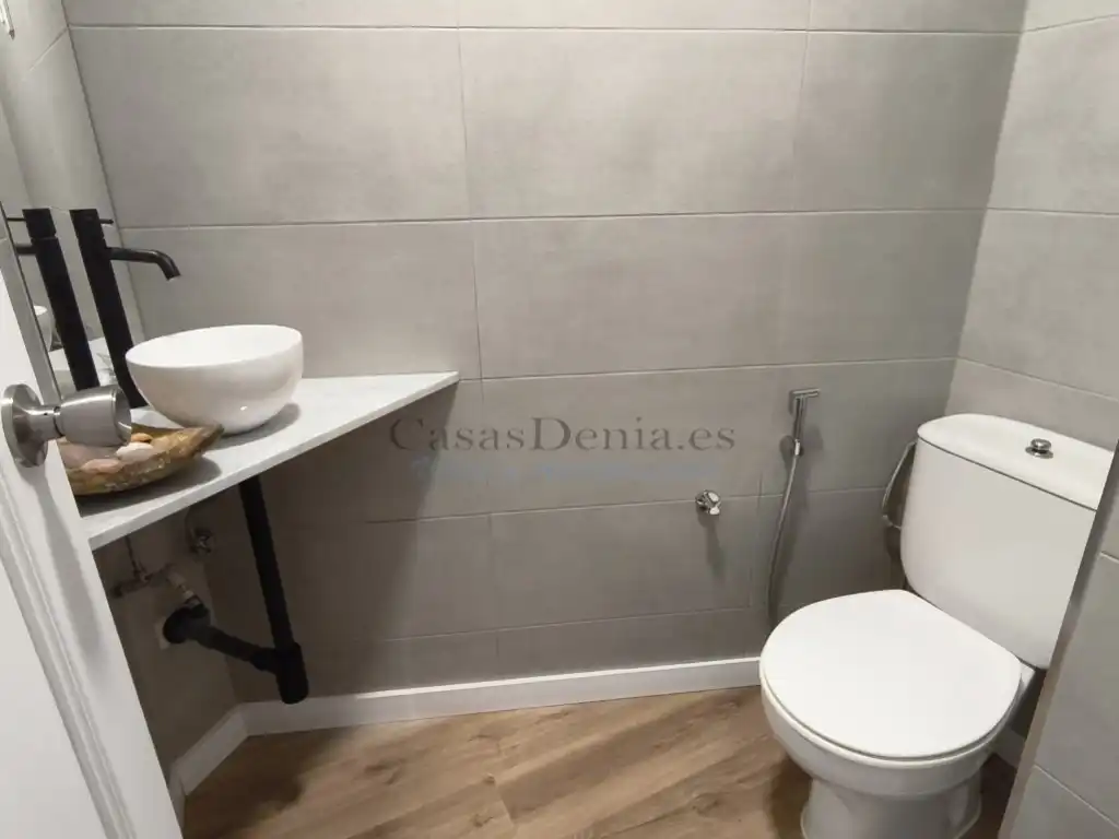 Bathroom of Flat for sale in Dénia