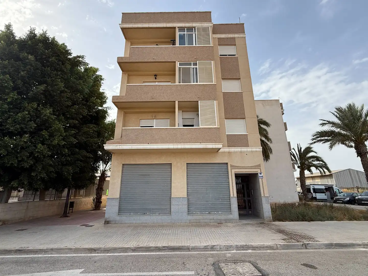 Außenansicht von Wohnung zum Verkauf in Elche / Elx mit Klimaanlage, Terrasse und Abstellraum