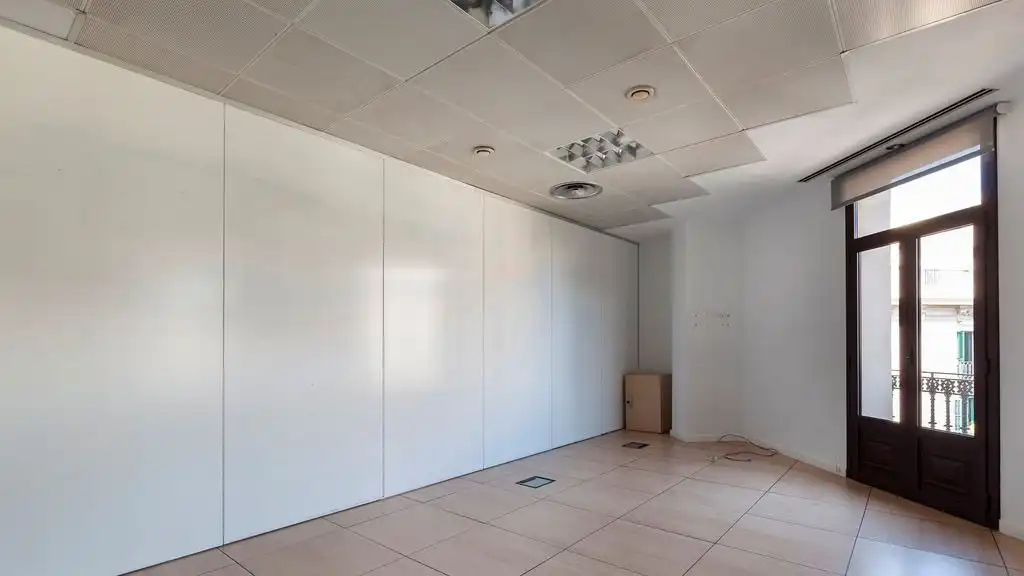 Office space with lift to rent in Carrer de la Diputació, imagen 10