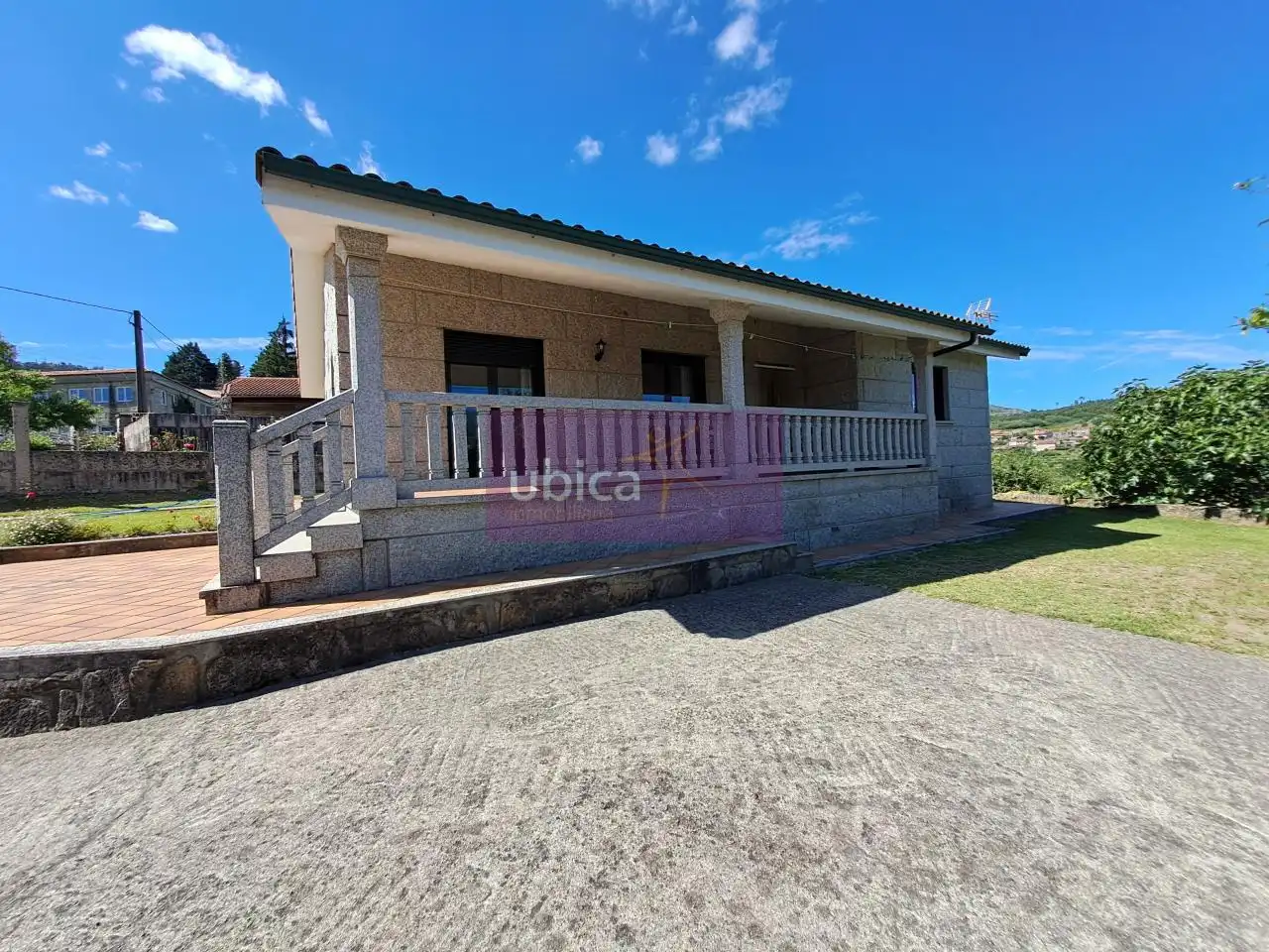 Vista exterior de Casa o chalet en venta en Arbo con Calefacción, Jardín privado y Terraza