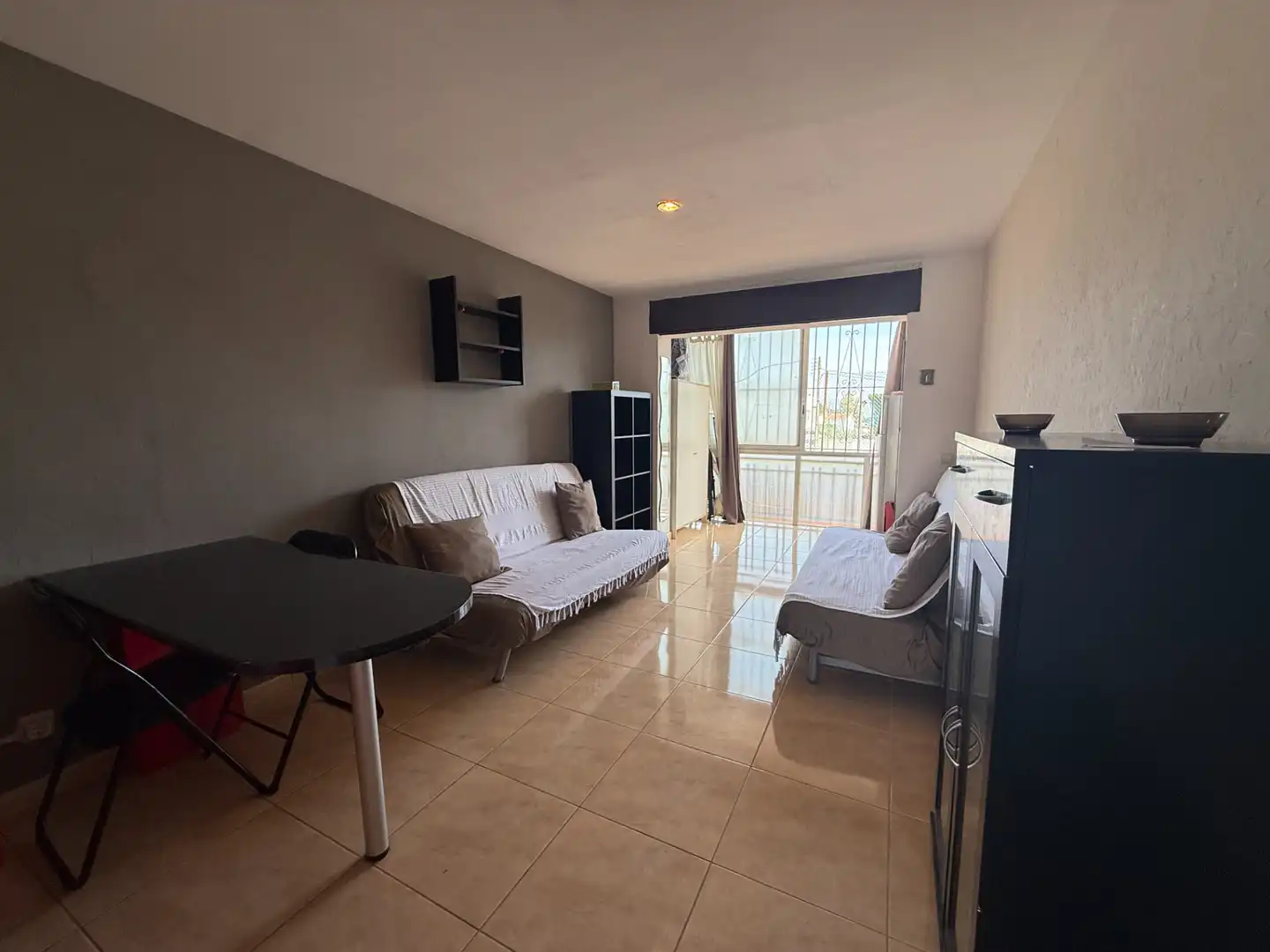 Sala d'estar de Estudi en venda en L'Escala amb Moblat