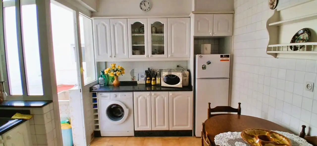 Cocina de Piso en venta en Vigo  con Calefacción y Parquet
