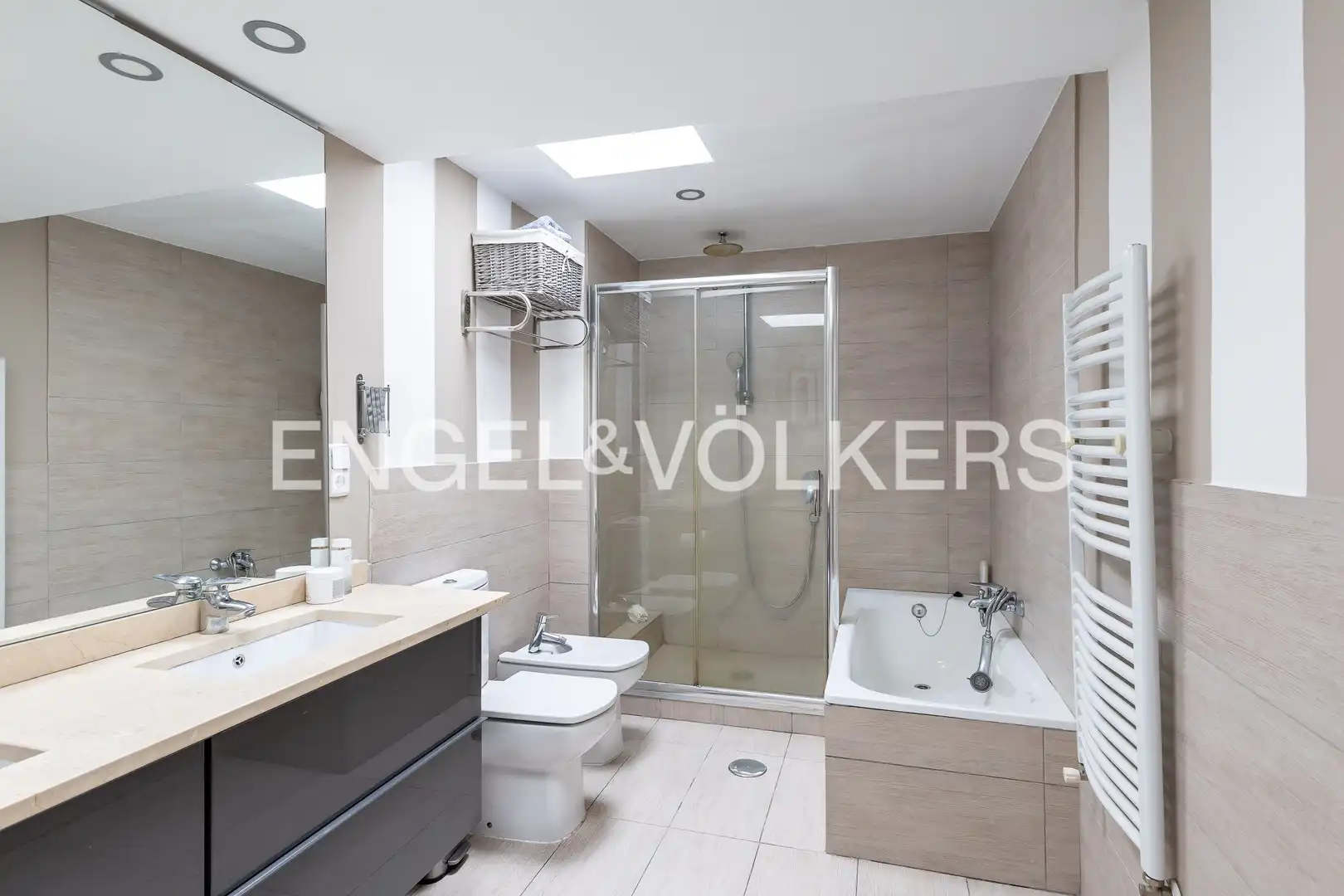 Baño de Casa o chalet en venta en La Moraleja con Aire acondicionado, Calefacción y Jardín privado