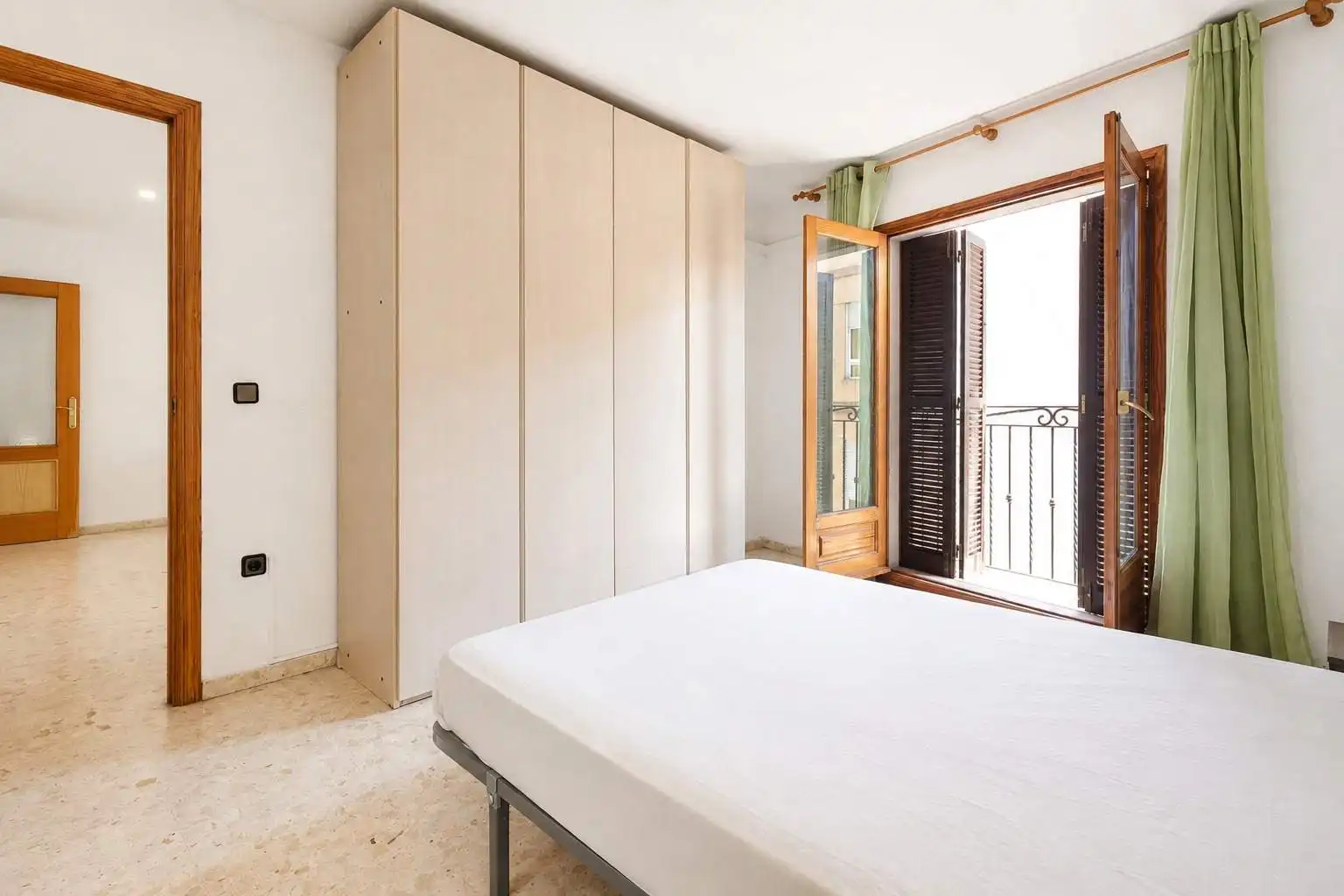 Schlafzimmer von Wohnung zum Verkauf in Gandia mit Möbliert