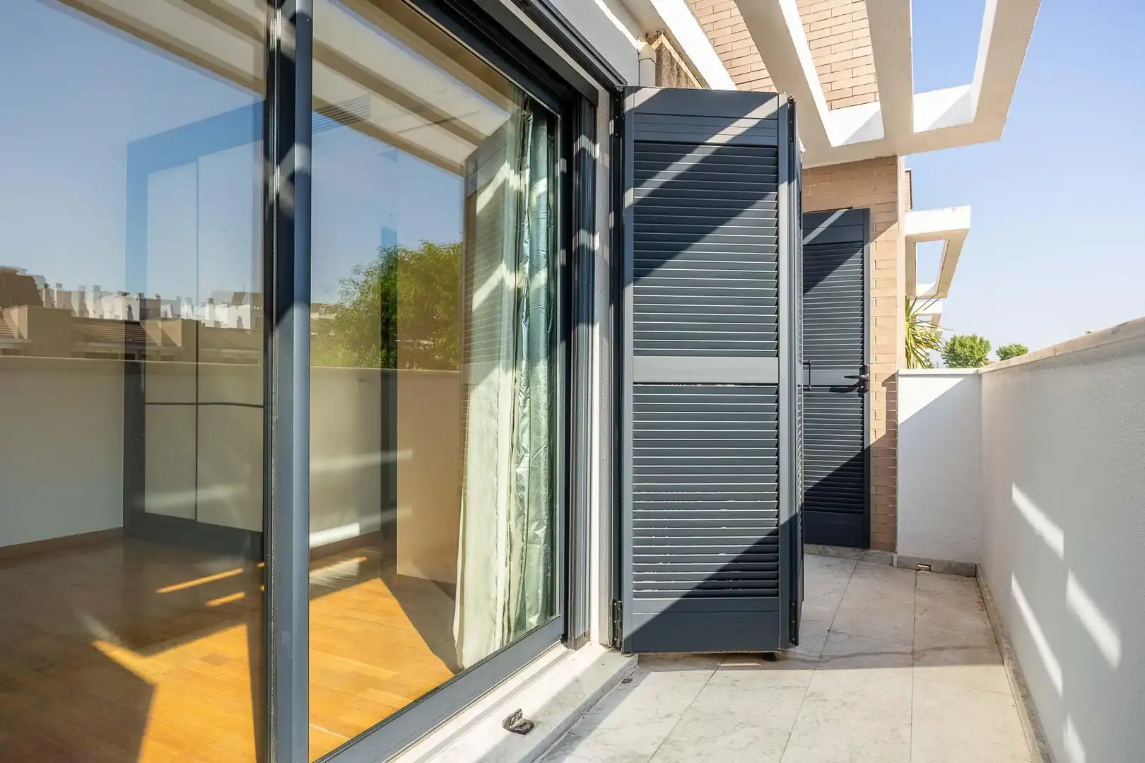 Balcony of Detached homes for sale in Dos Hermanas  with Air Conditioner, Heating and Private garden