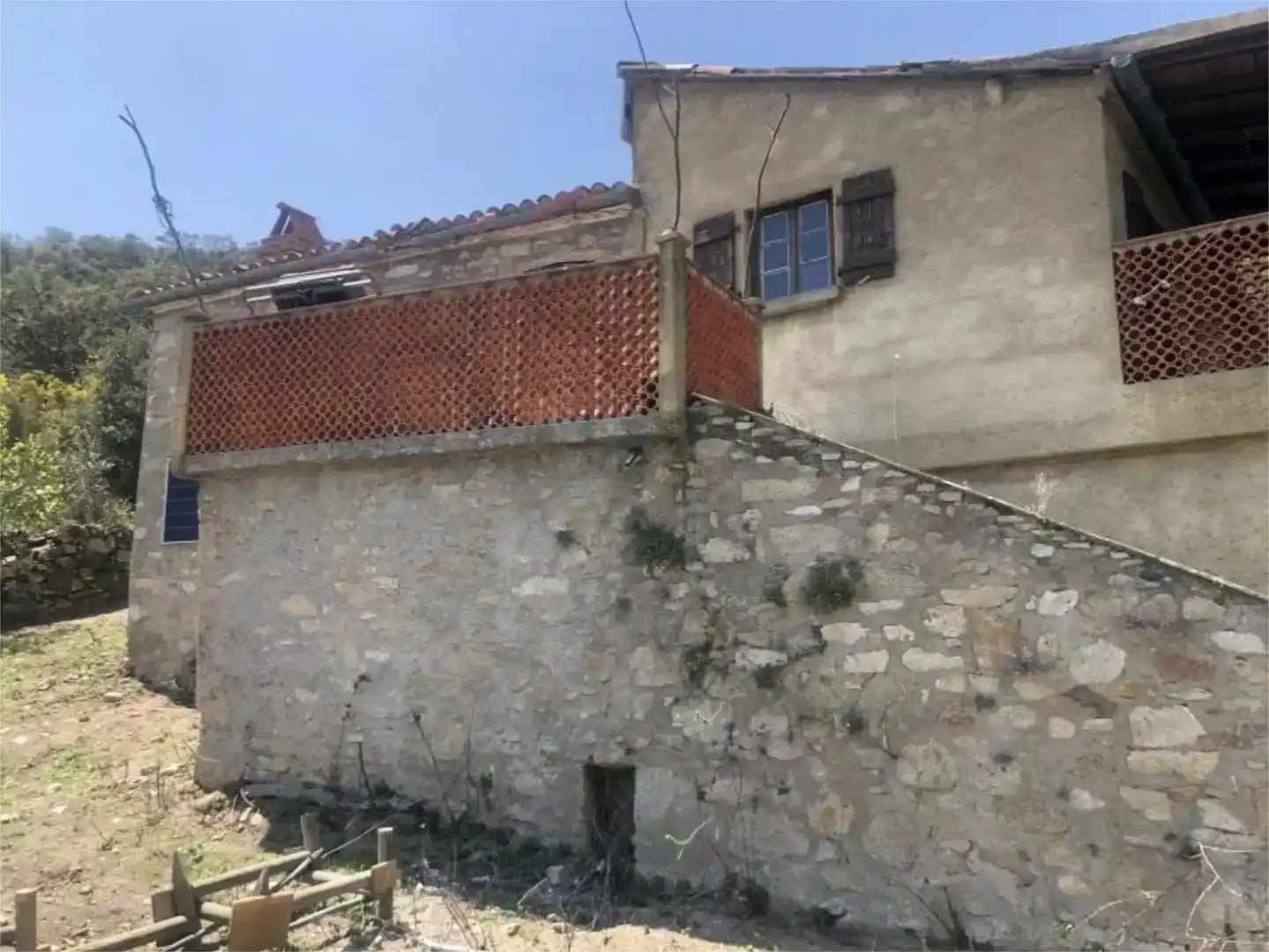 Vista exterior de Finca rústica en venda en La Jonquera amb Balcó