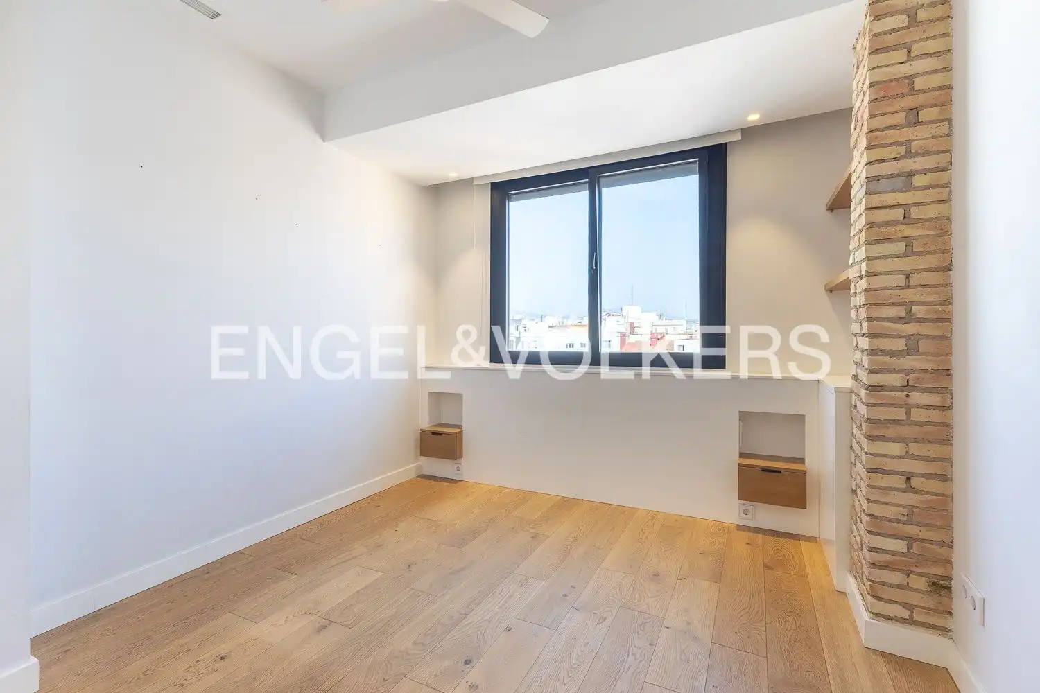 Bedroom of Attic for rent in Valencia  with Air Conditioner, Heating and Terrace
