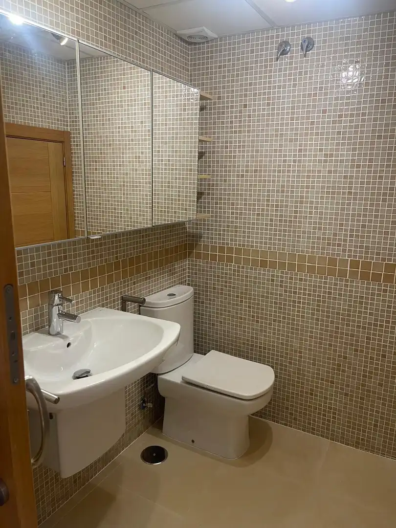 Baño de Piso en venta en Benalmádena con Aire acondicionado, Terraza y Trastero