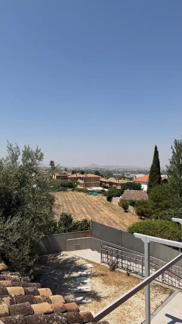 Chalet con terraza en venta en Cájar