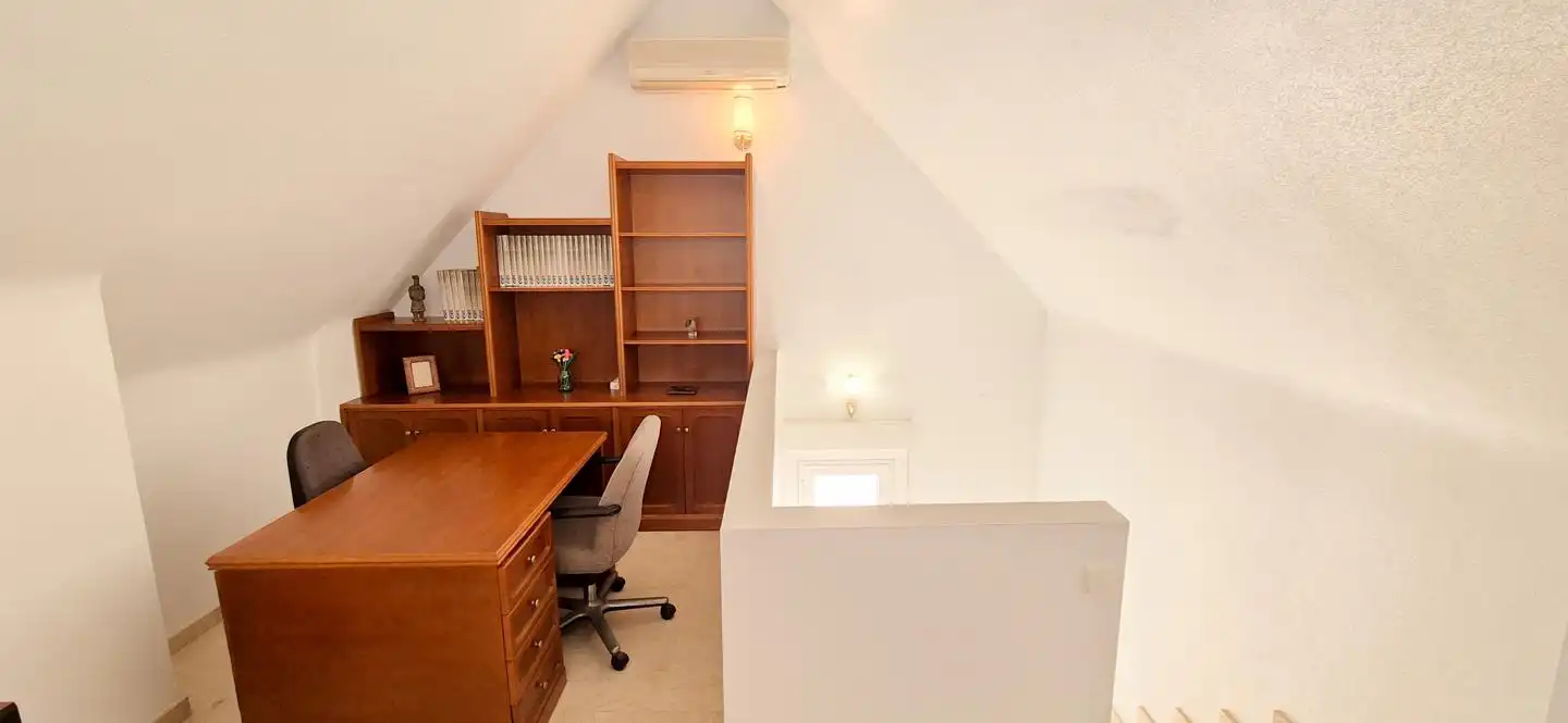 Casa o chalet en venta en Elche / Elx con Terraza, Trastero y Balcón