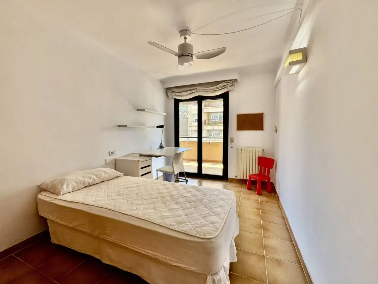 Habitación de Piso de alquiler en  Palma de Mallorca con Aire acondicionado, Calefacción y Terraza