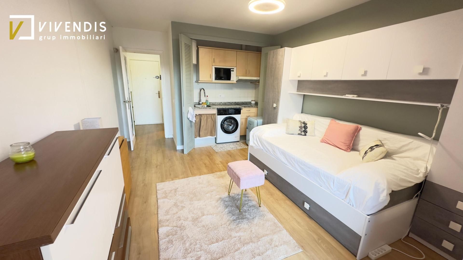 Dormitori de Loft de lloguer en  Lleida Capital amb Aire condicionat i Balcó