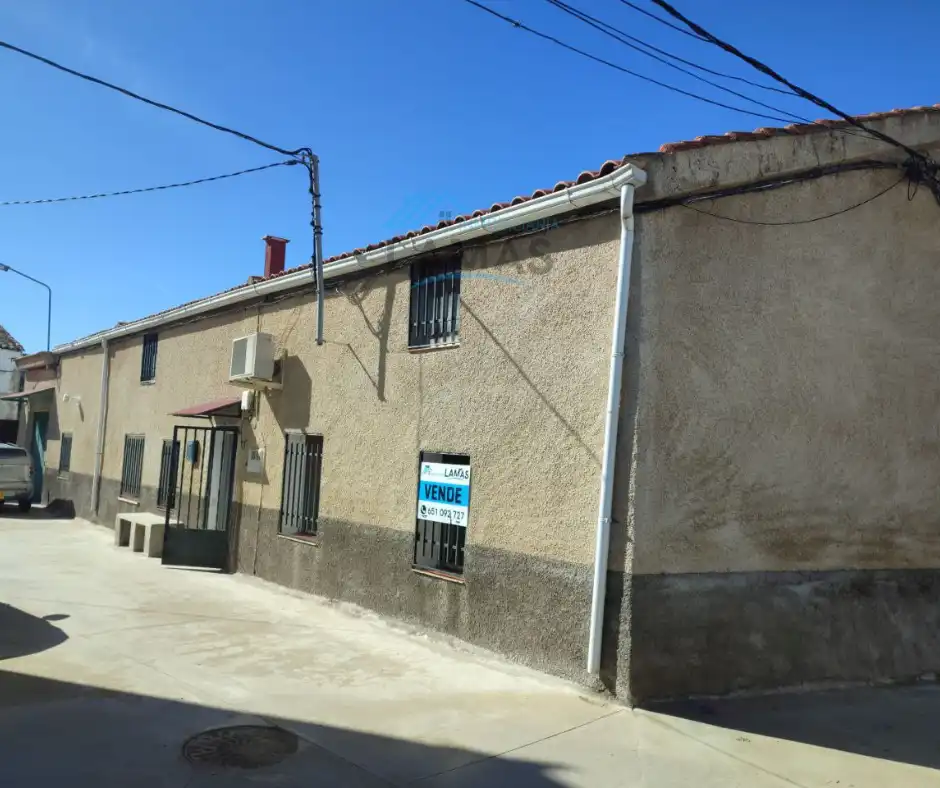 Vista exterior de Casa o xalet en venda en Mesas de Ibor amb Aire condicionat, Calefacció i Traster