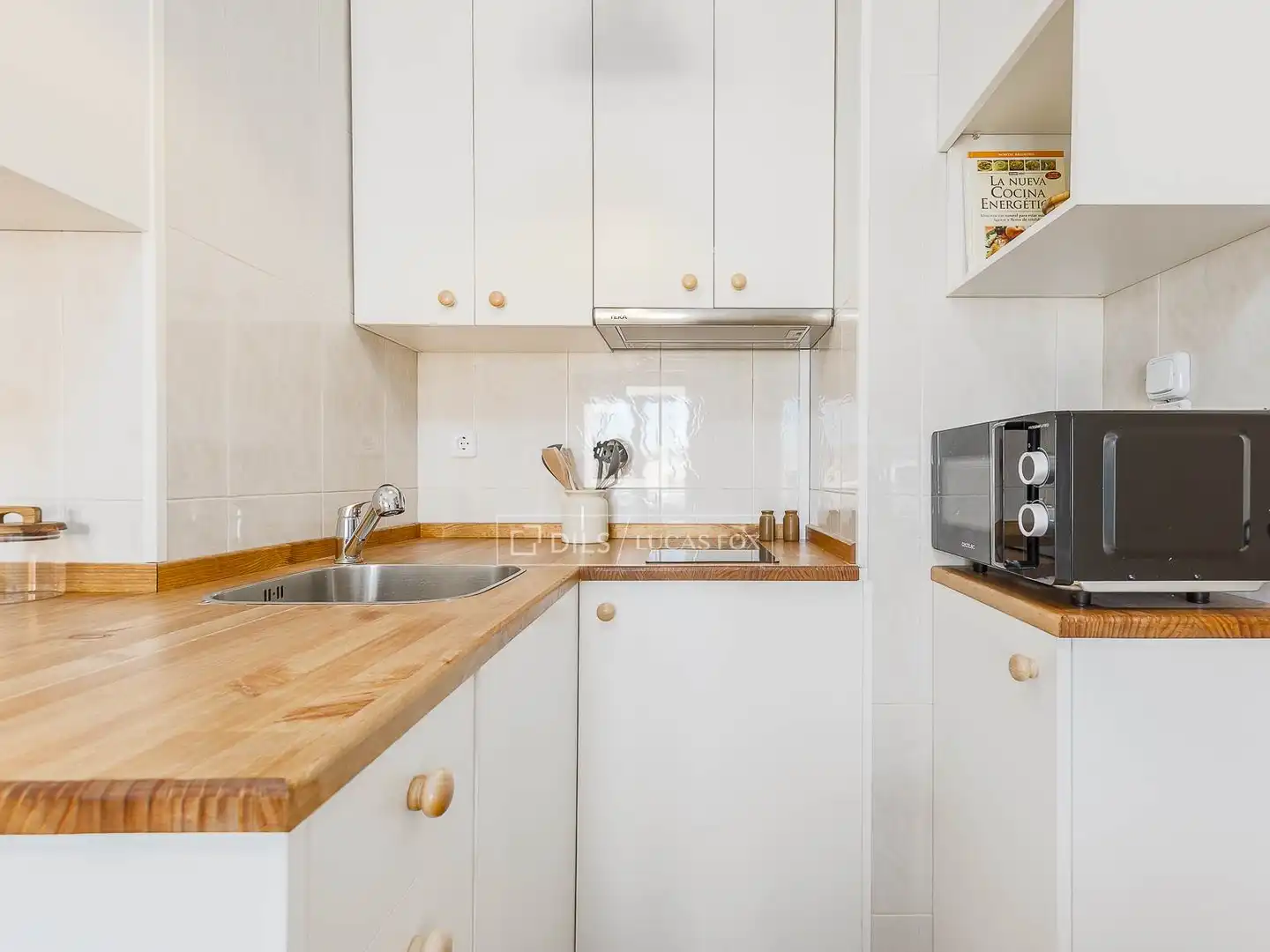 Cocina de Piso en venta en Barcelona con Aire acondicionado, Calefacción y Trastero