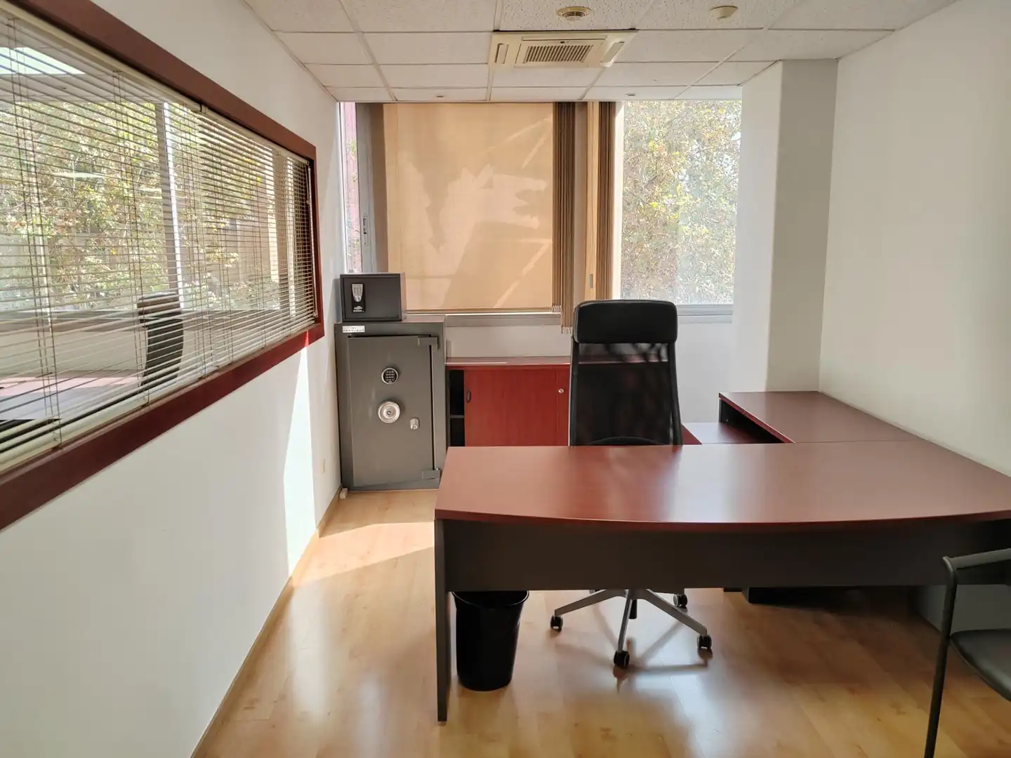 Oficina en venta en Barcelona con Aire acondicionado, Calefacción y Amueblado