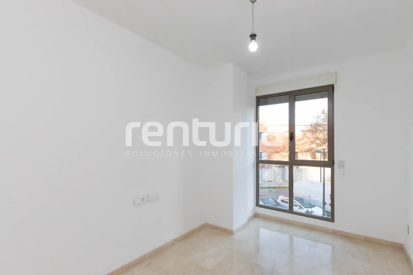 Habitación de Piso en venta en Valencia con Aire acondicionado, Calefacción y Jardín privado