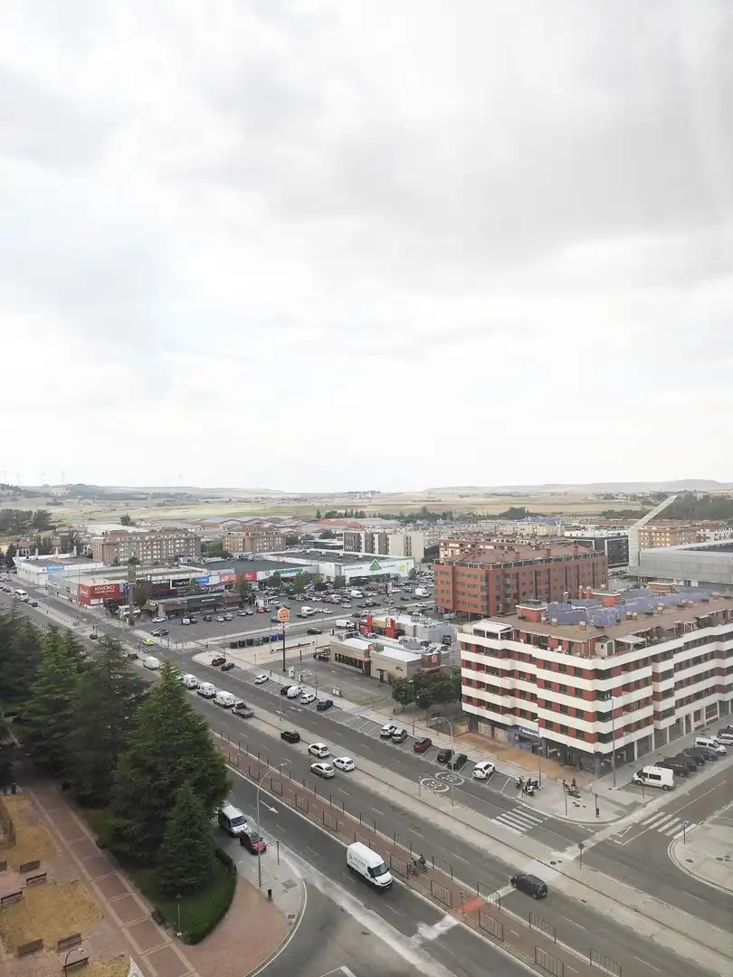 Außenansicht von Wohnung zum Verkauf in Palencia mit Heizung und Terrasse