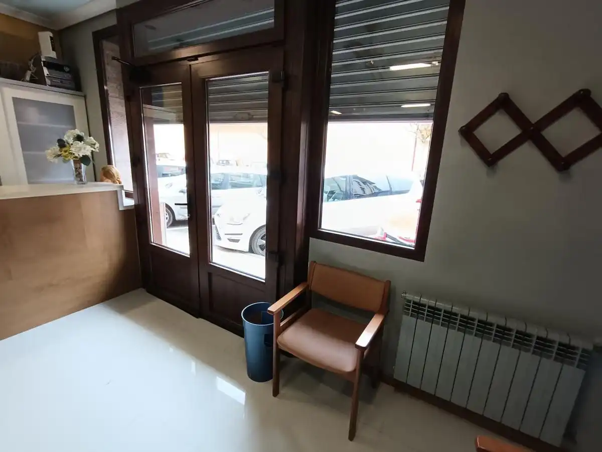 Wohnung zum Verkauf in Llanes mit Heizung, Terrasse und Abstellraum