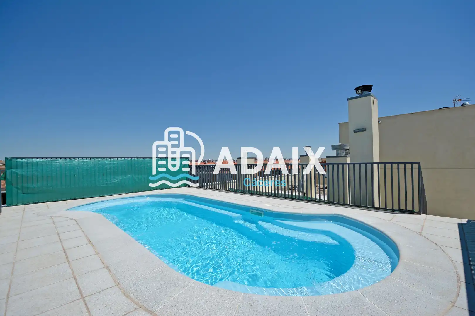 Swimming pool of Flat for sale in Cáceres  with Air Conditioner, Heating and Terrace