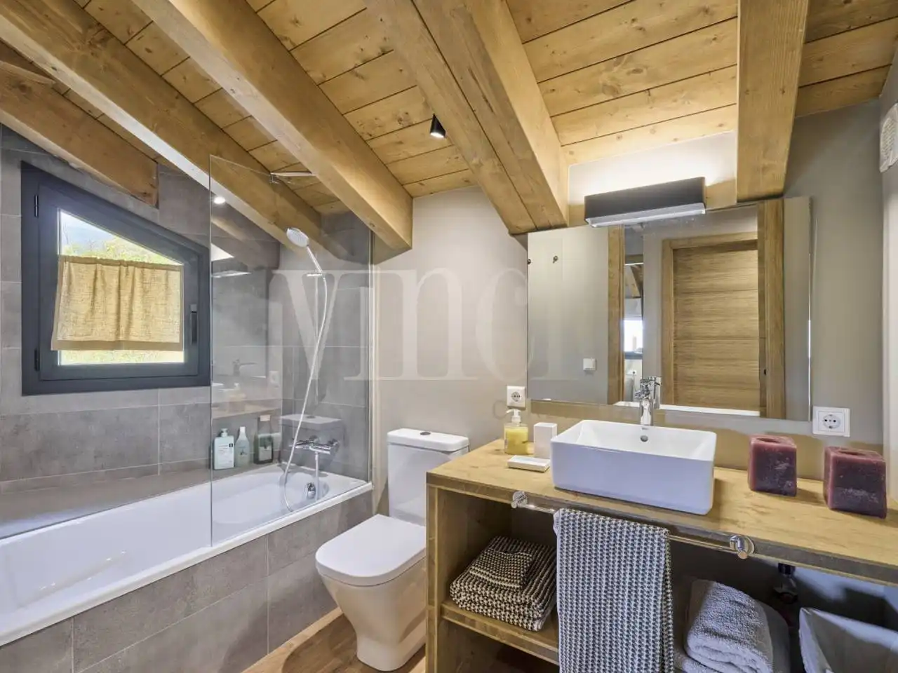 Bany de Casa o xalet en venda en Ger amb Calefacció, Jardí privat i Parquet