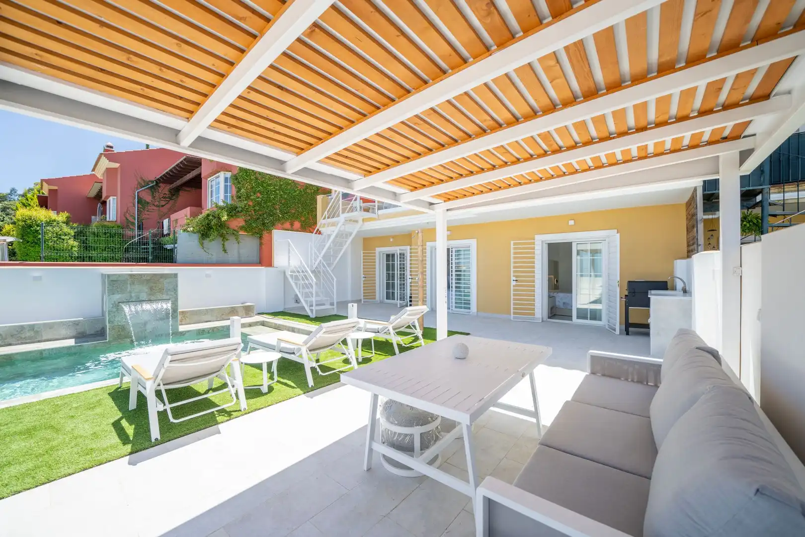 Casa adosada en venta en La Mairena