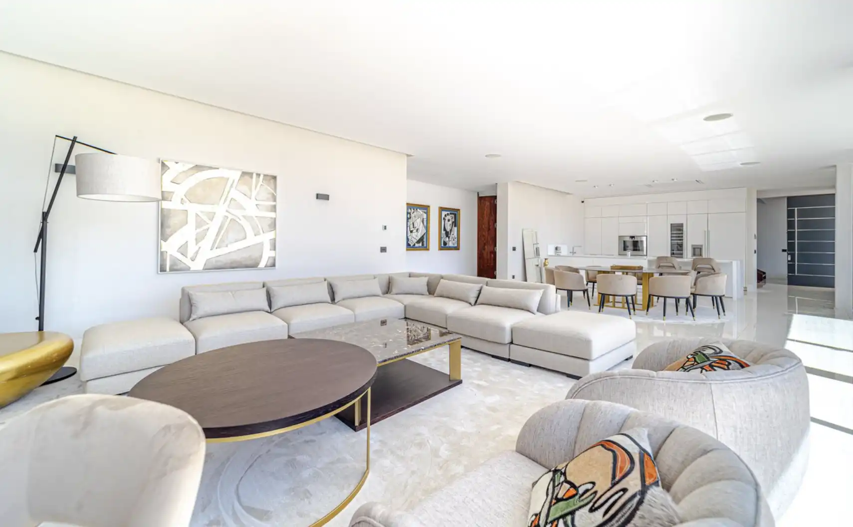 Sala de estar de Casa o chalet de alquiler en Marbella con Aire acondicionado, Jardín privado y Terraza