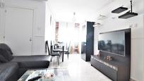 Living room of Flat for sale in  Madrid Capital  with Air Conditioner and Heating