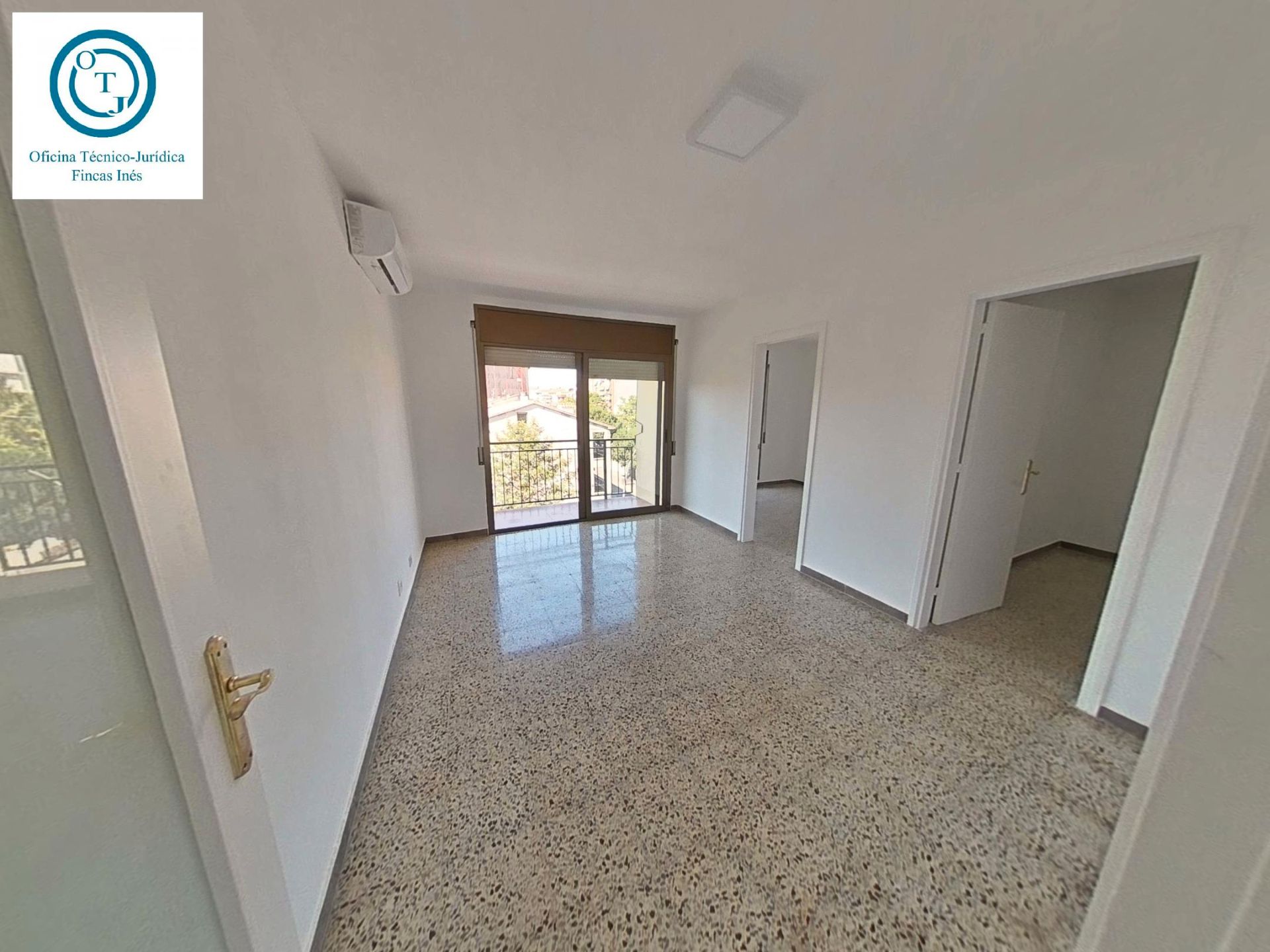 Living room of Flat for sale in Mollet del Vallès  with Air Conditioner and Balcony