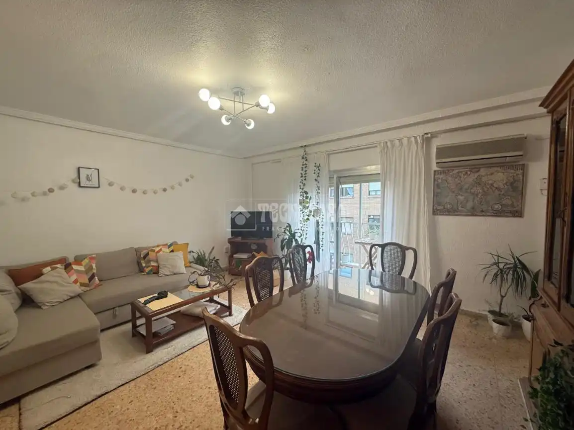 Wohnzimmer von Wohnung zum Verkauf in Mislata mit Klimaanlage und Balkon