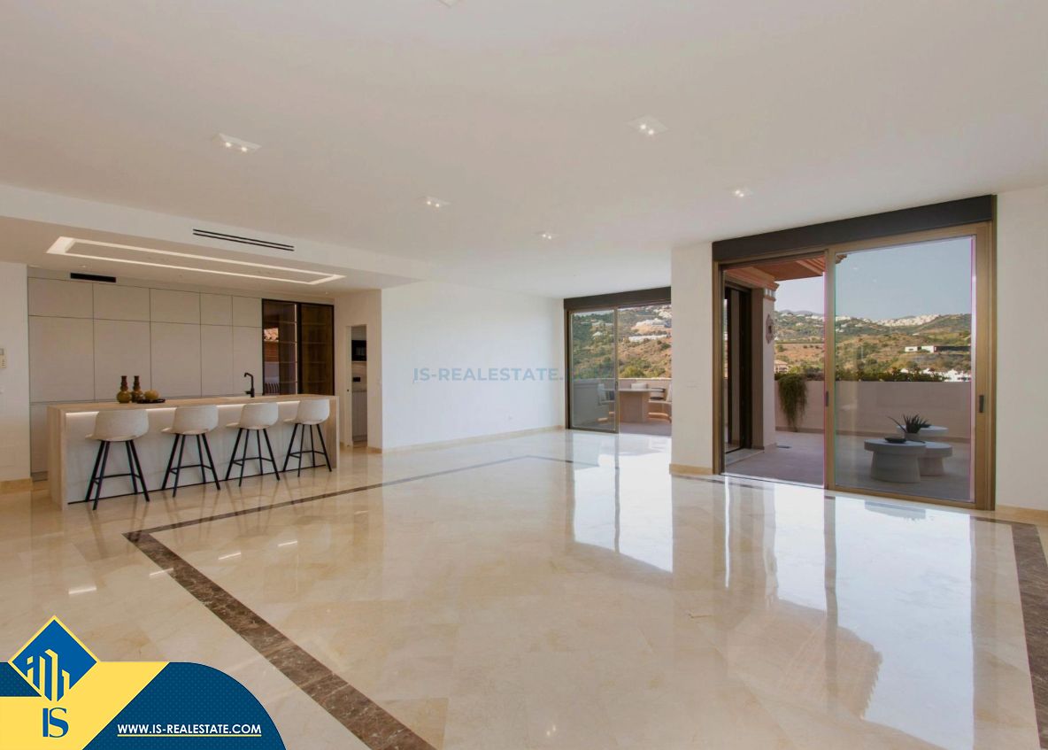 Duplex for sale in Marbella  with Air Conditioner, Heating and Terrace