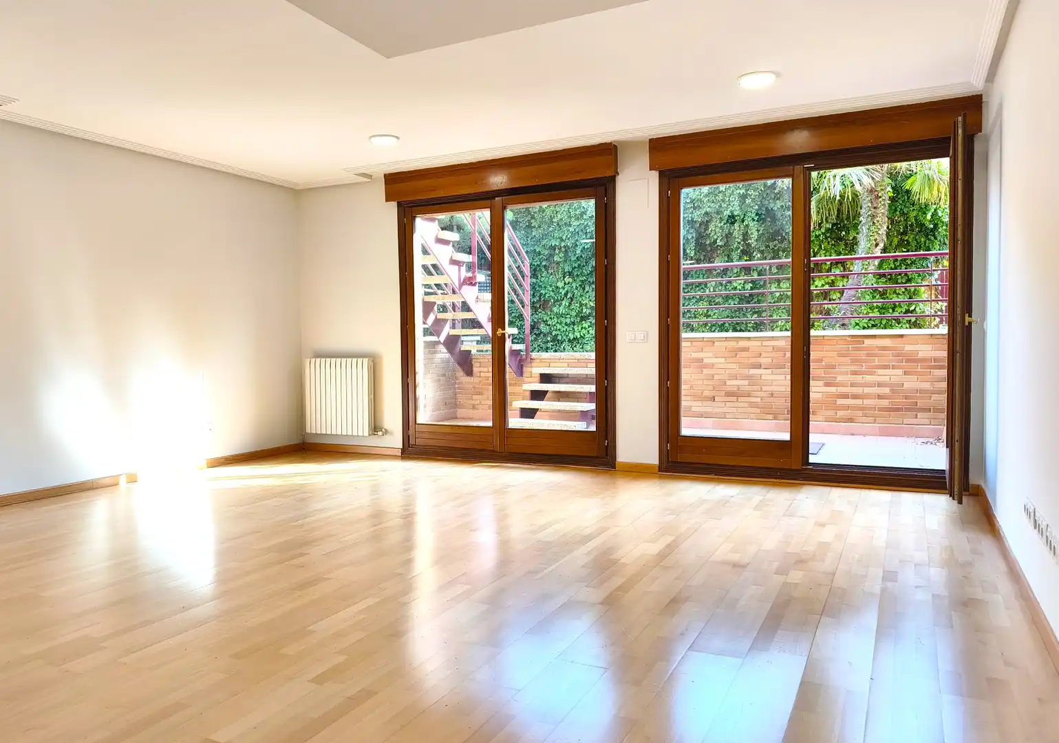 Sala de estar de Casa o chalet en venta en Zaragoza con Aire acondicionado, Jardín privado y Parquet