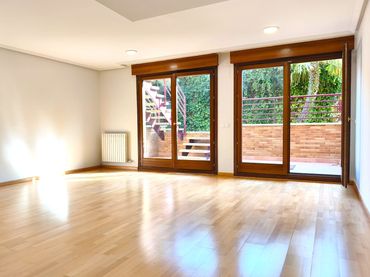 Villa mit Pool zum Verkauf in Avenida de la Ilustración 39