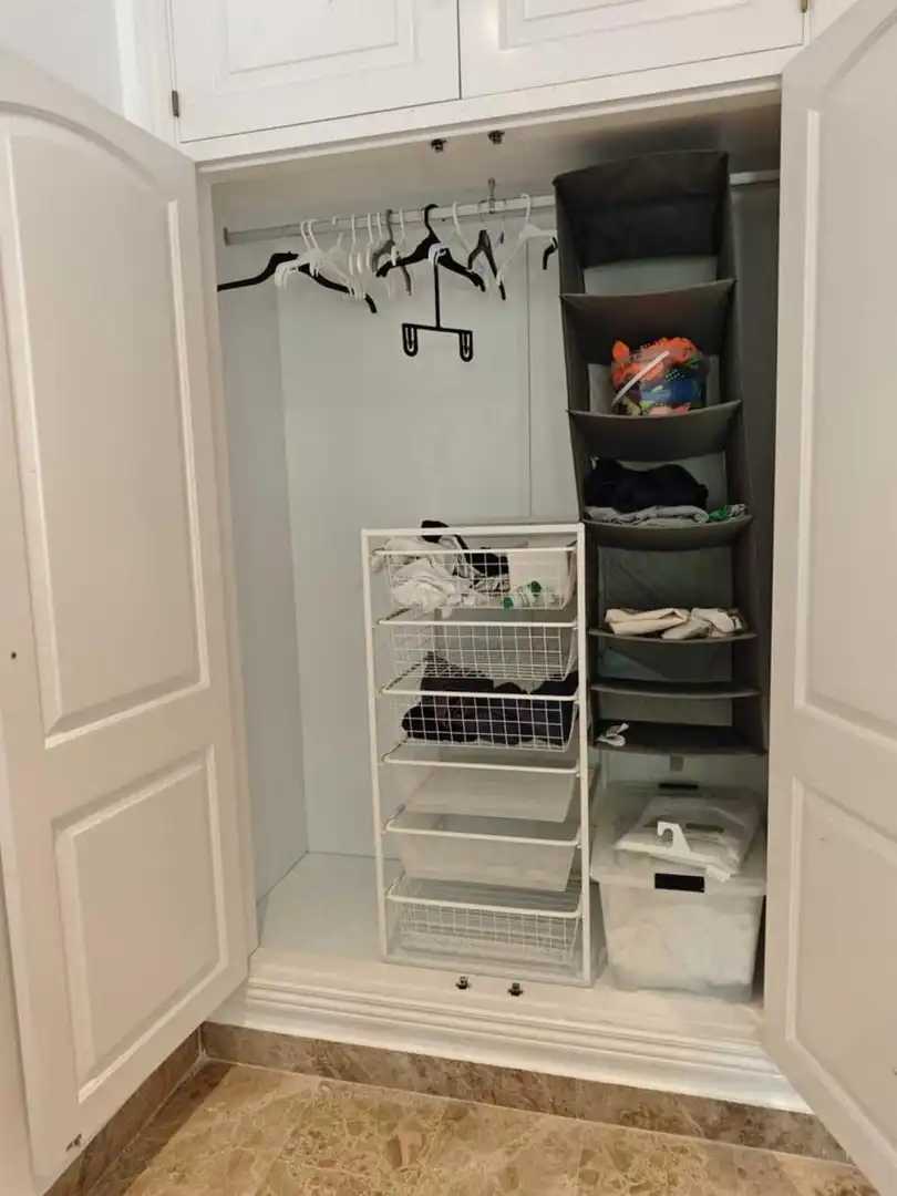 Dormitori de Apartament de lloguer en Marbella amb Aire condicionat, Terrassa i Traster