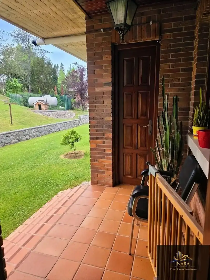Houses for sale in Torrelavega   with Heating, Private garden and Parquet flooring