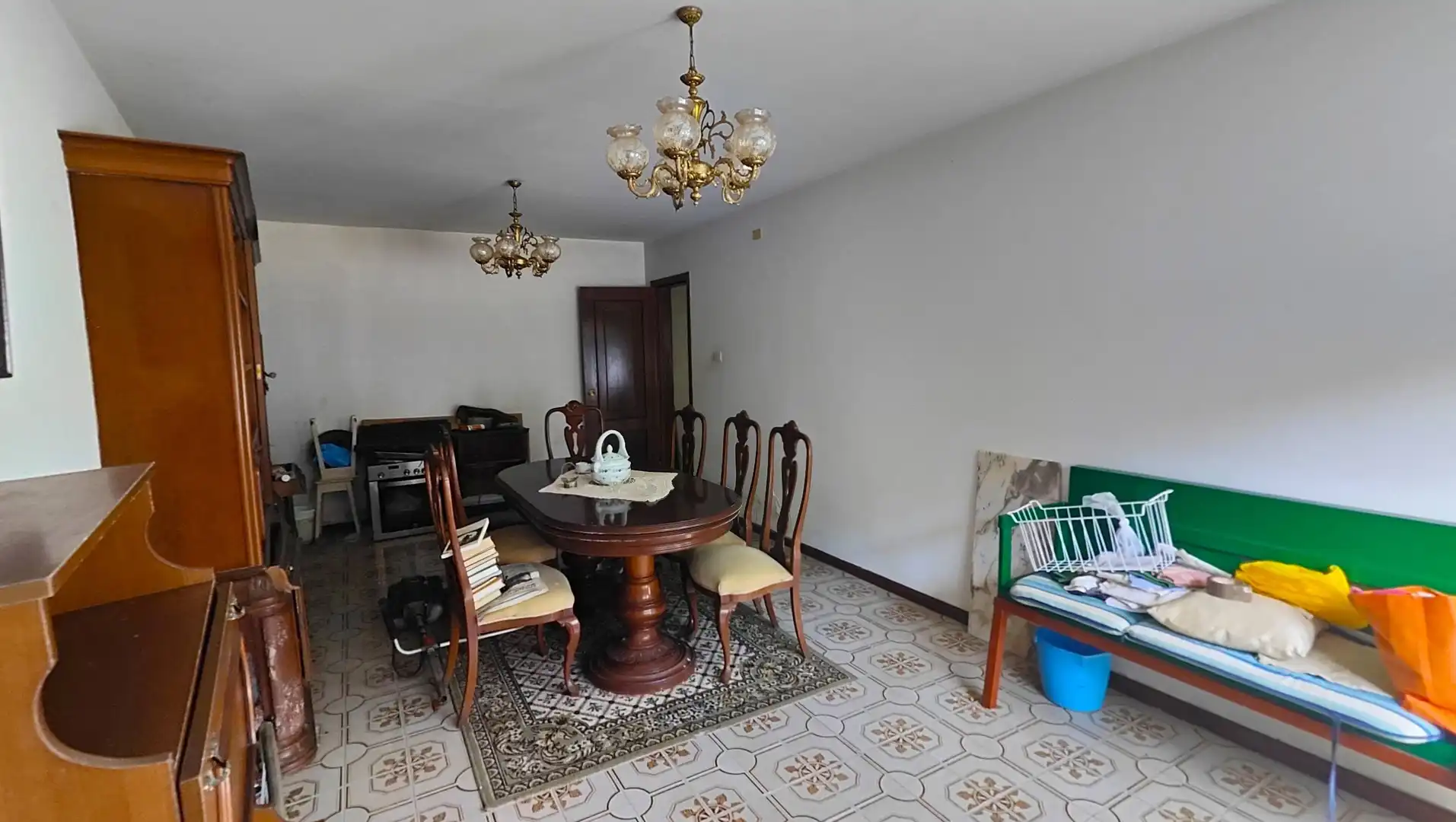 Menjador de Casa o xalet en venda en Santiago de Compostela  amb Jardí privat i Moblat