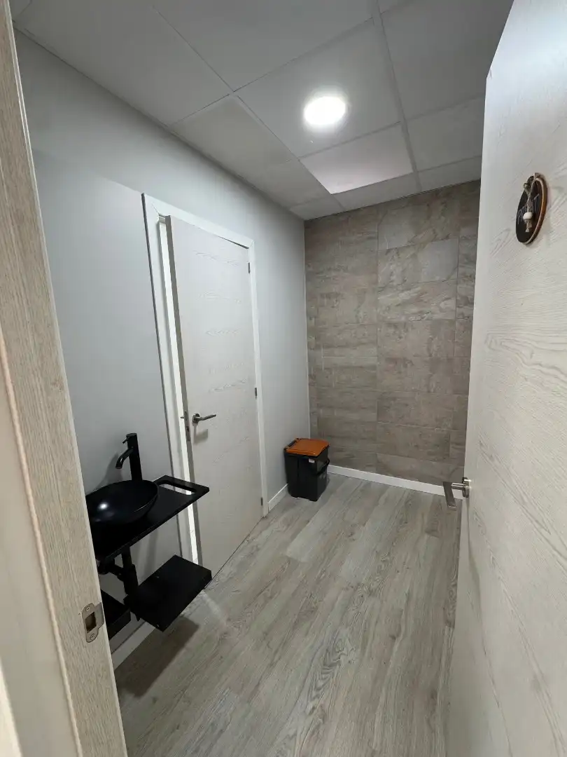 Business premises to rent in Carrer de Lluís Carulla 39, imagen 8