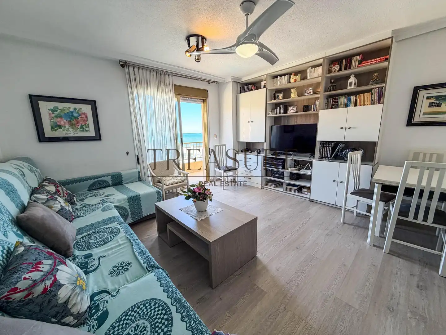 Living room of Flat for sale in La Manga del Mar Menor  with Terrace and Community pool