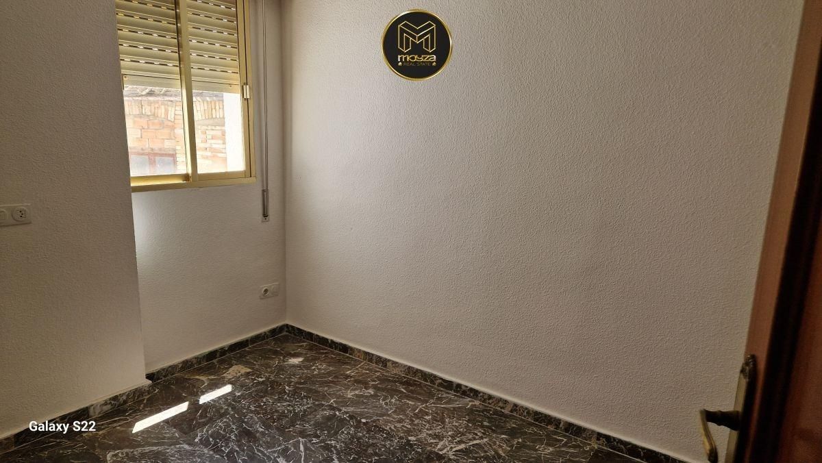 Dormitori de Pis en venda en  Jaén Capital amb Aire condicionat, Terrassa i Traster