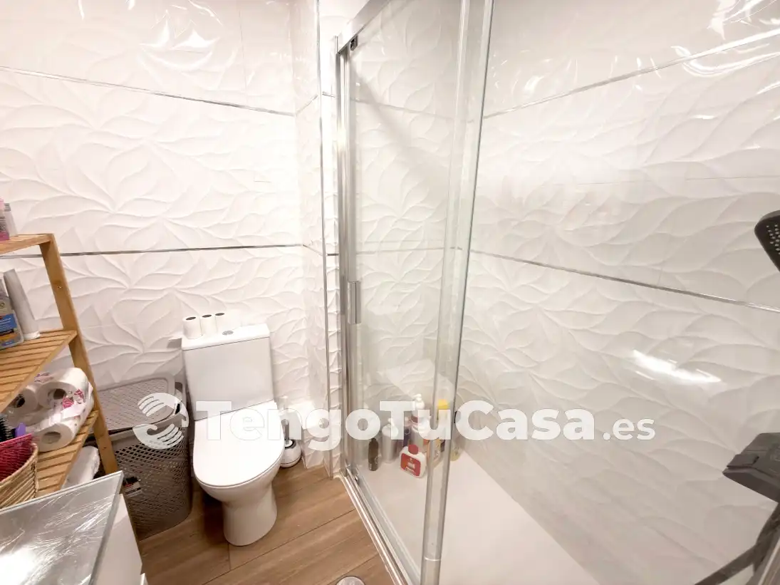 Badezimmer von Wohnung zum Verkauf in Madrid mit Klimaanlage, Heizung und Möbliert