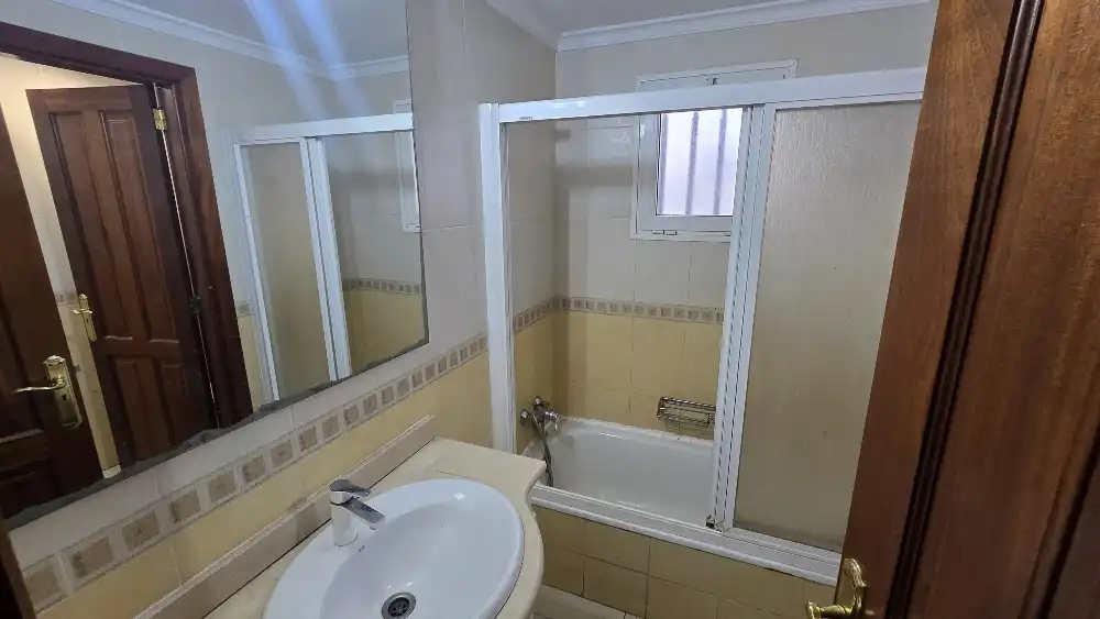 Bathroom of Flat for sale in Argana Alta - Maneje