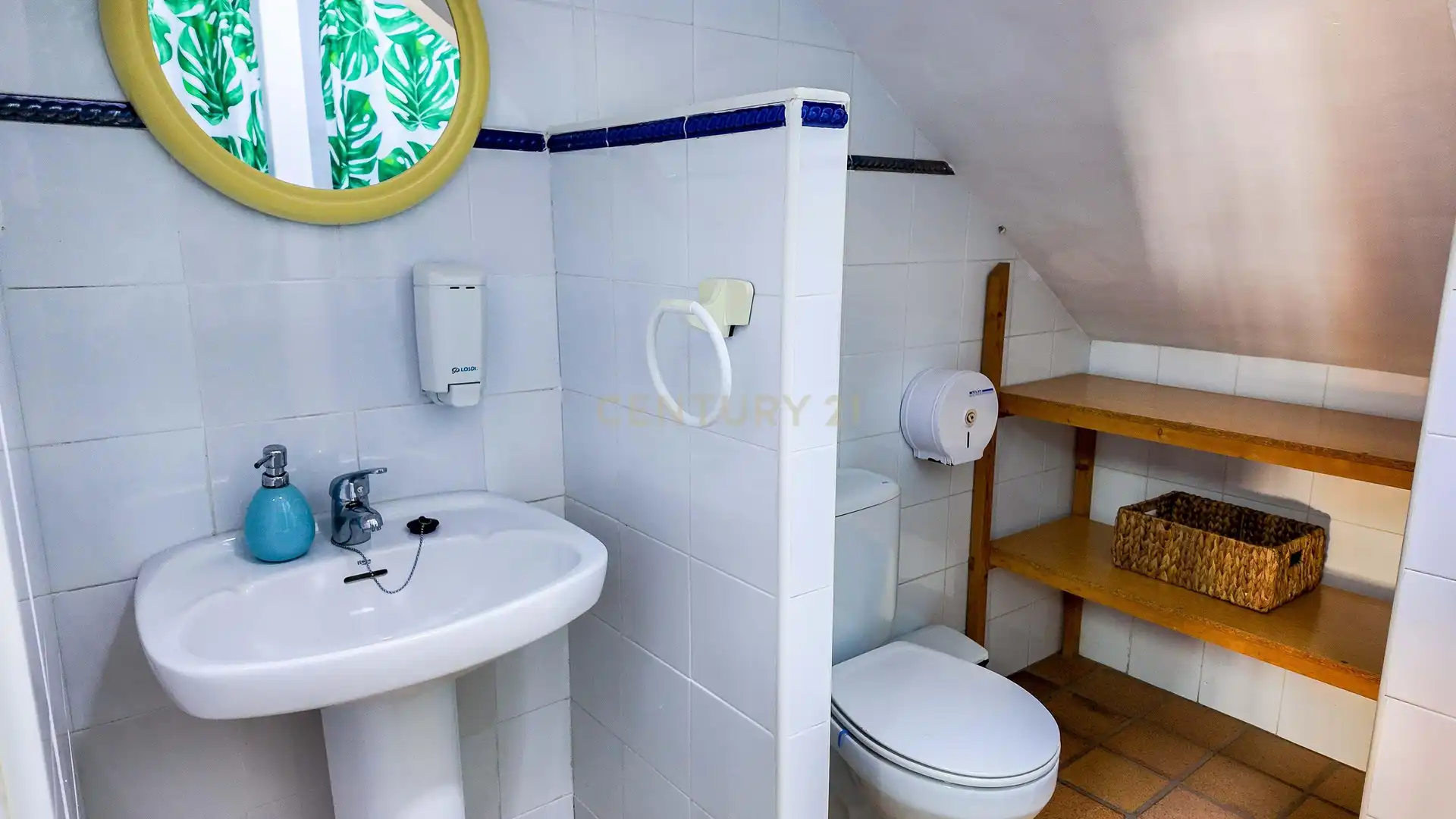 Baño de Edificio en venta en Torrejón el Rubio, Cáceres