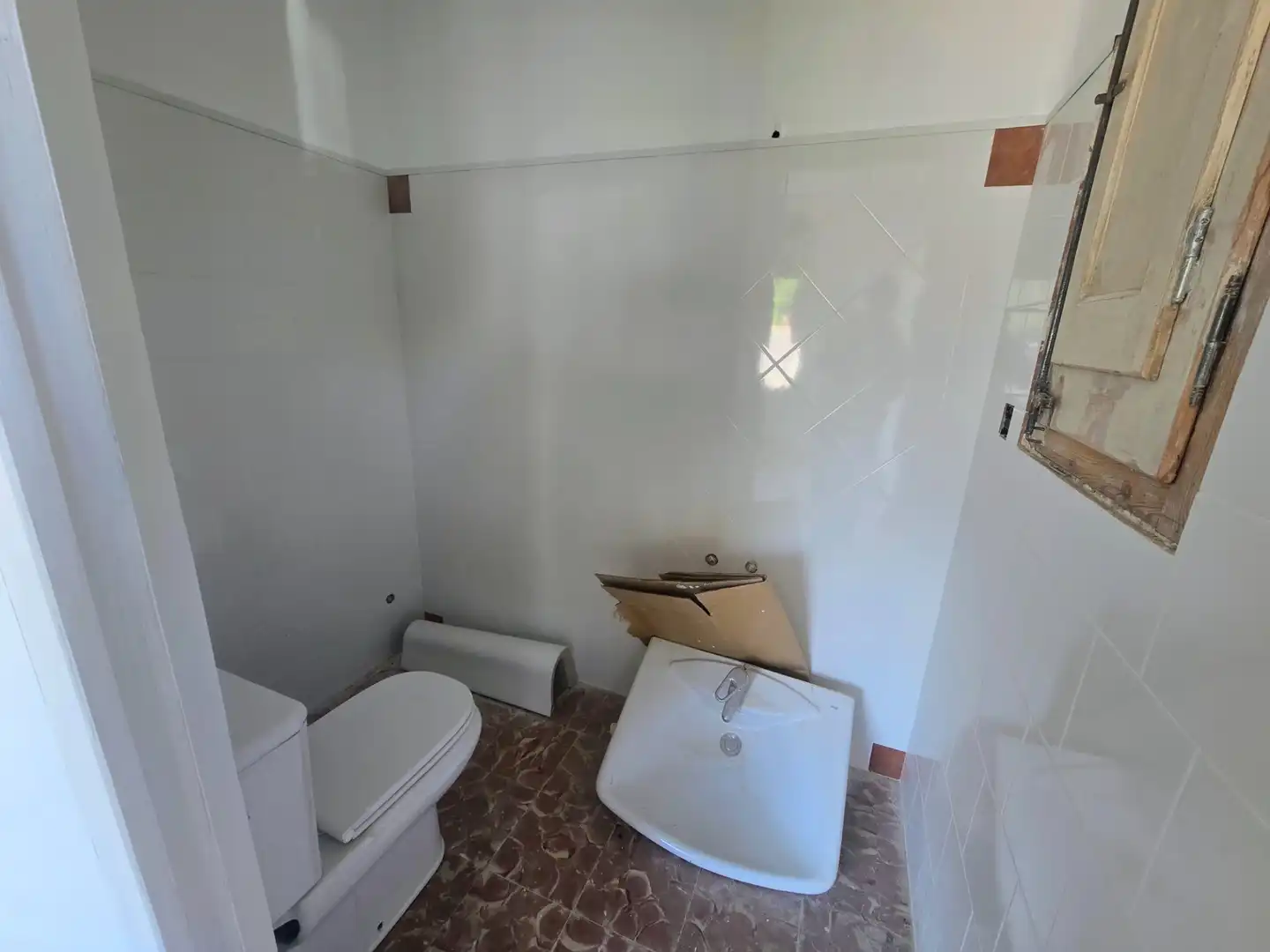 Bany de Casa adosada en venda en Seva amb Calefacció, Jardí privat i Forn