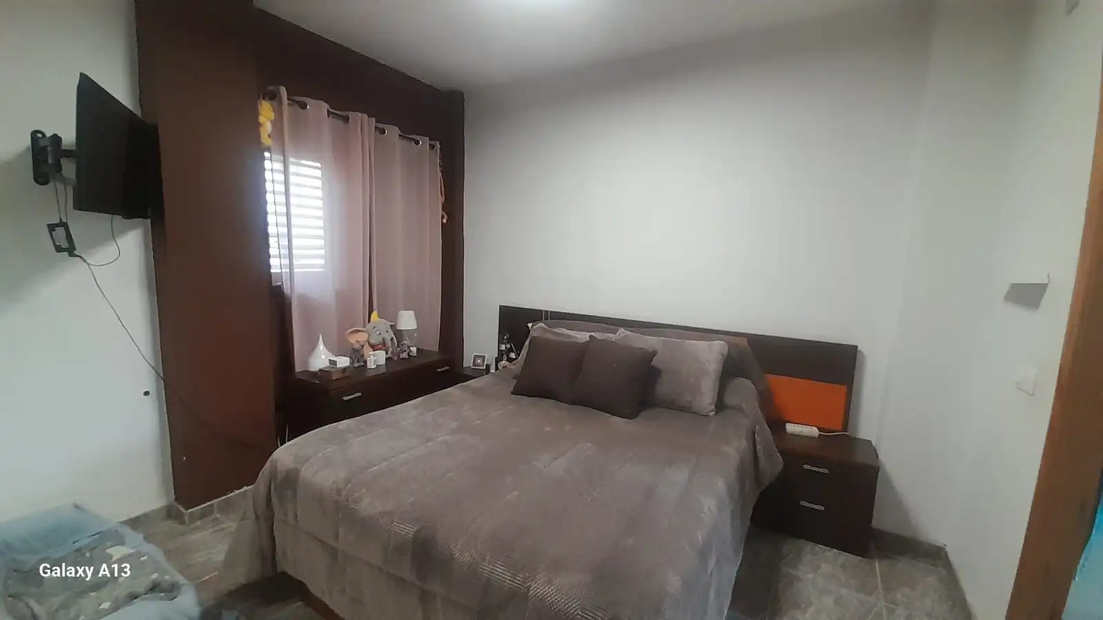 Bedroom of Houses for sale in La Pobla de Vallbona  with Air Conditioner, Heating and Oven