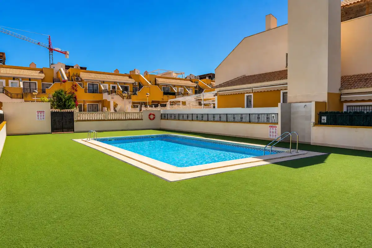 Bajo con terraza en venta en Carrer Bahia, imagen 29
